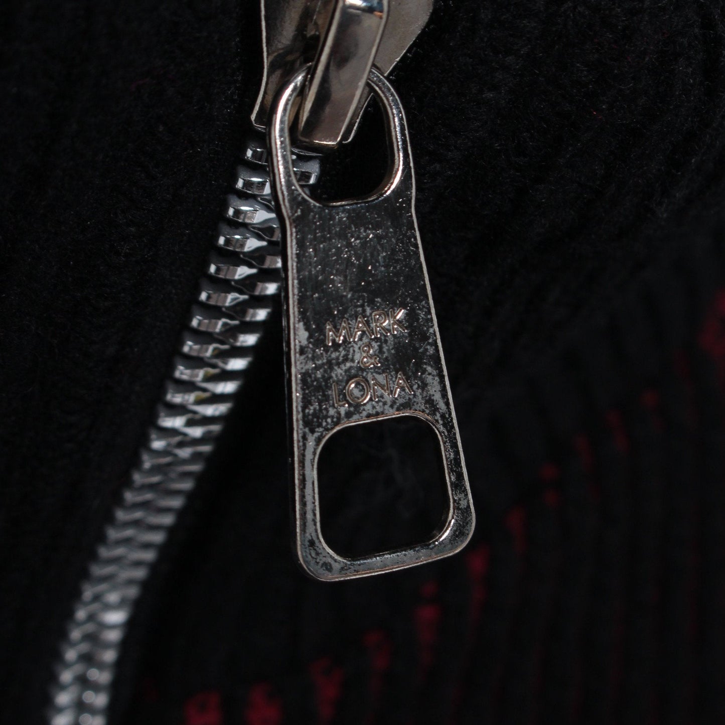 Circle Icon Wind Stop Zip Sweater | MEN